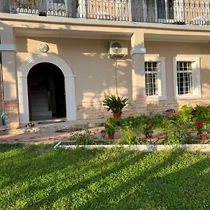  Villa Garden Guni Albania
